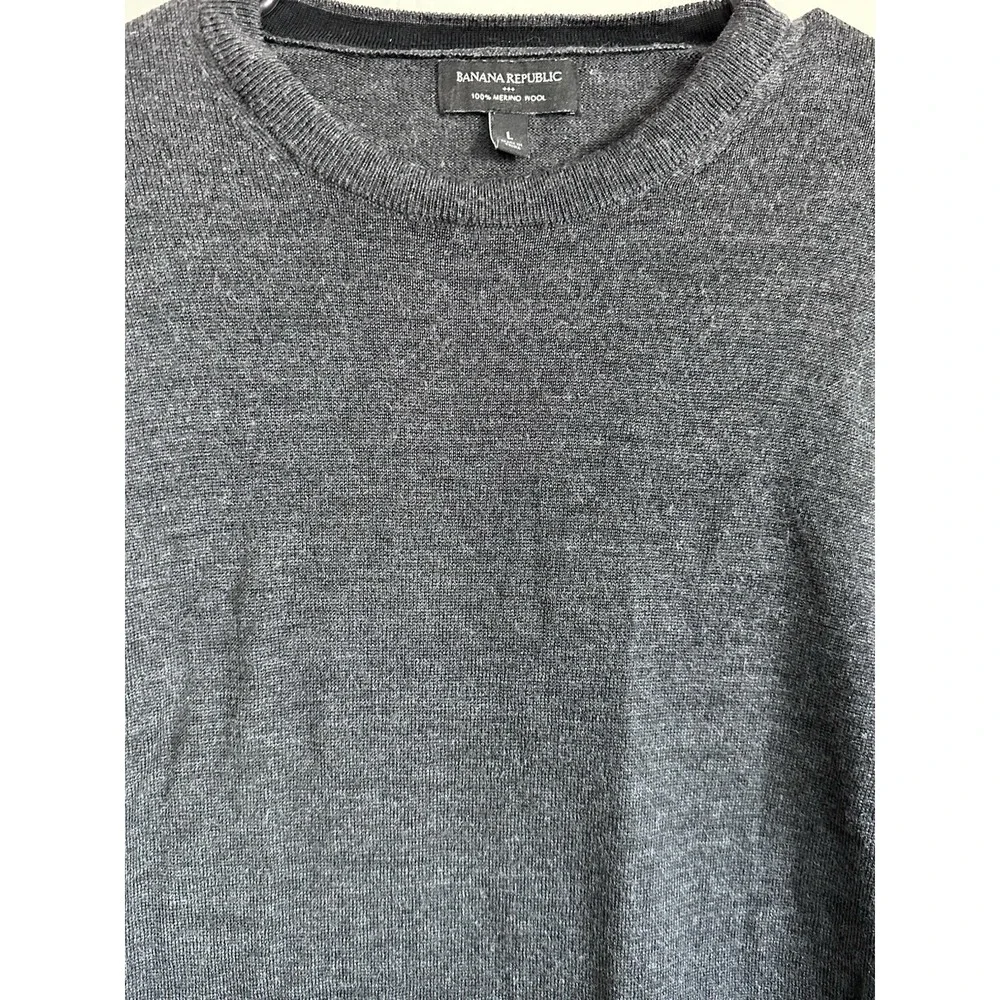 Banana Republic 100% Merino Wool Crew Neck Sweater Mens Charcoal Grey Knit LARGE
